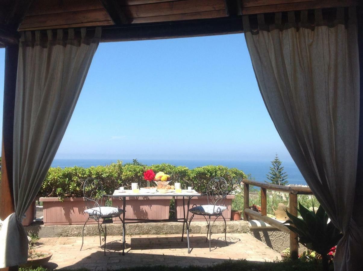 La Terrazzina Sul Tramonto Bed & Breakfast Forio di Ischia Dış mekan fotoğraf